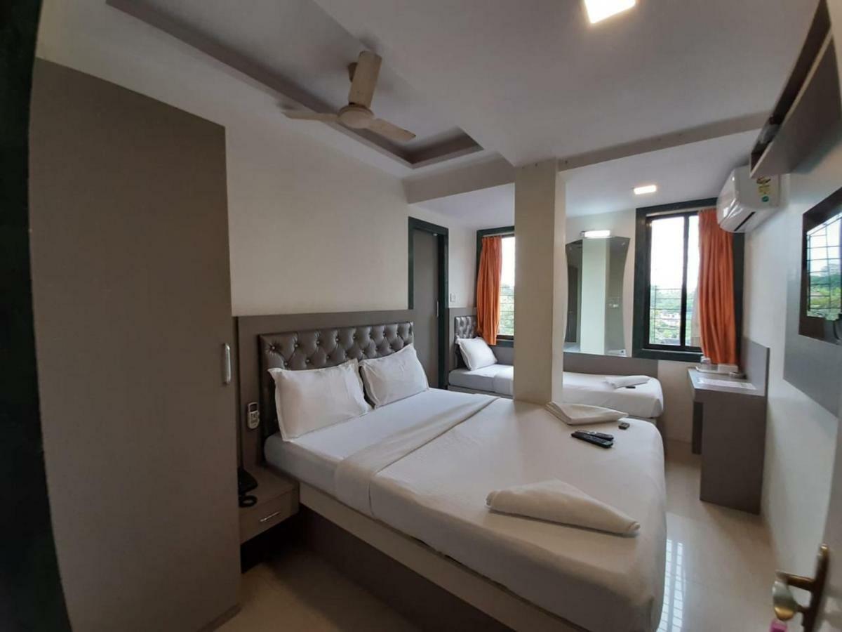 Hotel Royal Comfort Bombay Extérieur photo